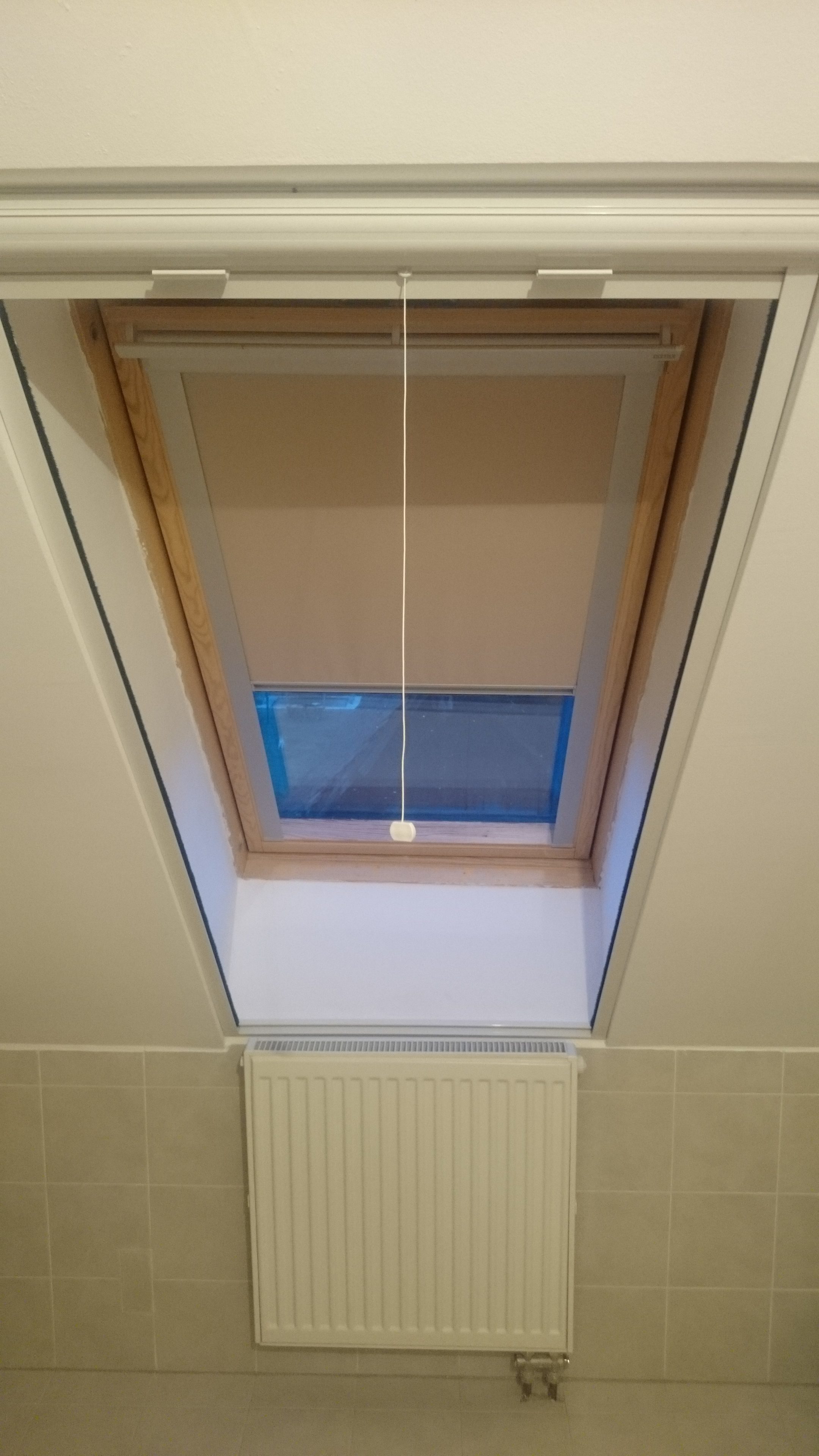 Zatemňujúce roletky Velux + protihmyzové siete